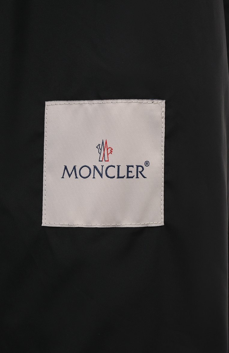 Мужской бомбер dayu MONCLER черного цвета, арт. 1A001-37-5960D | Фото 6 (Драгоценные камни: Проставлено; Рукава: Длинные; Материал сплава: Проставлено; Материал внешний: Синтетический материал; Длина (верхняя одежда): Короткие; Принт: Без принта; Стили: Кэжуэл; Кросс-КТ: бомбер)