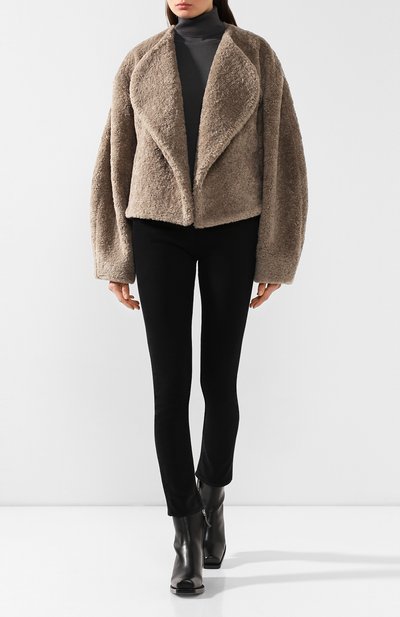 Шуба из экомеха TOTEME бежевого цвета по цене 32000 руб., арт. BELLAC FAUX FUR 194-116-703, фото 2 Шуба из экомеха TOTEME, арт. BELLAC FAUX FUR 194-116-703, фото 2
