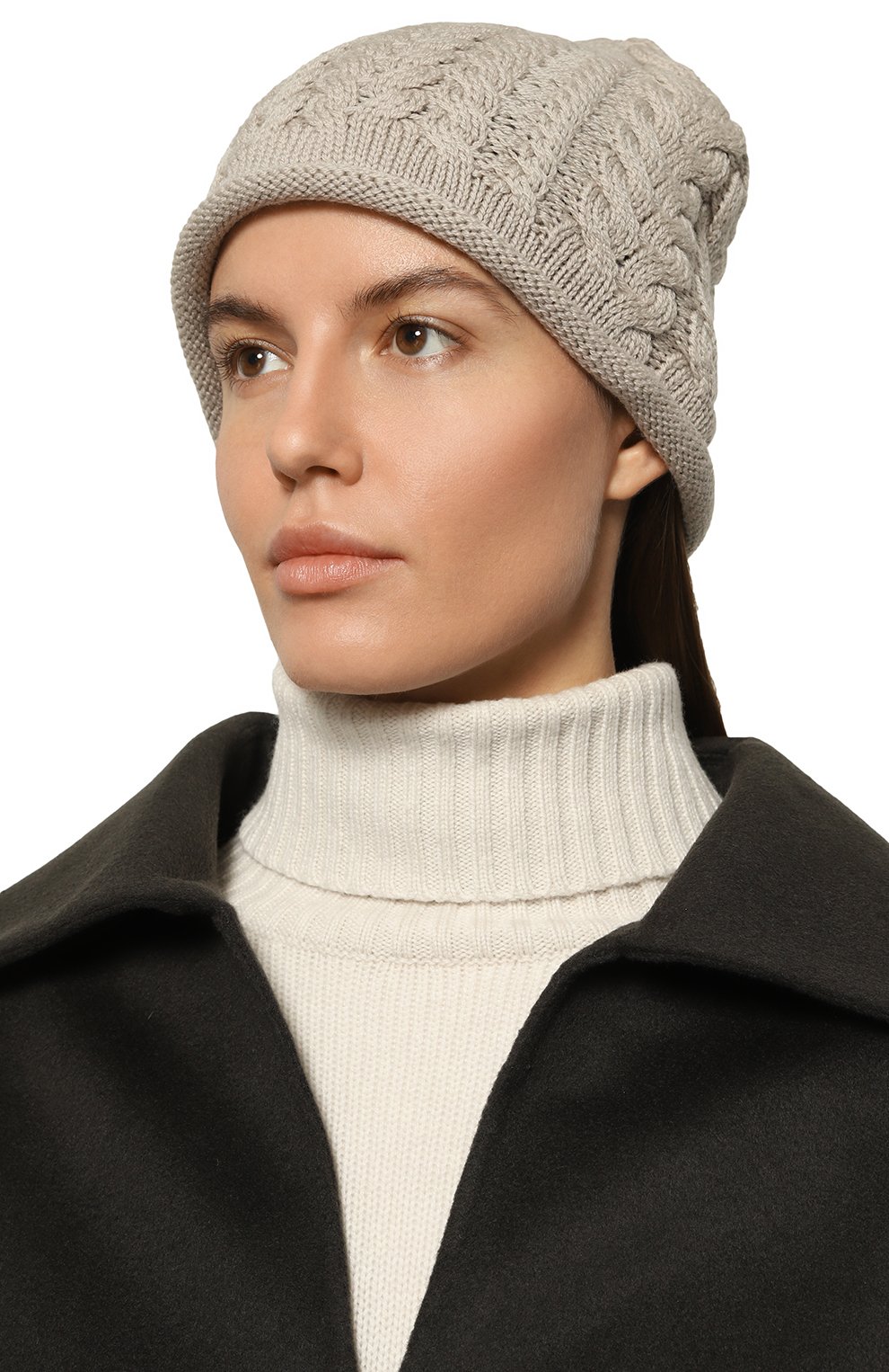Шерстяная шапка ANNE VEST светло-серого цвета по цене 17550 руб., арт. FW24/01/98/770, фото 2 Шерстяная шапка ANNE VEST, арт. FW24/01/98/770, фото 2