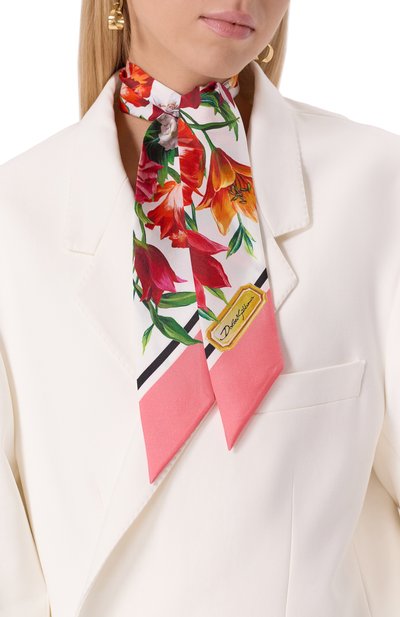 Шелковый шарф-твилли DOLCE & GABBANA разноцветного цвета по цене 24900 руб., арт. FS215A/GDC7A, фото 2 Шелковый шарф-твилли DOLCE & GABBANA, арт. FS215A/GDC7A, фото 2