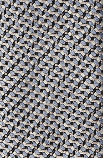Шелковый галстук GIORGIO ARMANI светло-серого цвета по цене 21250 руб., арт. 360054/4R925, фото 4 Шелковый галстук GIORGIO ARMANI, арт. 360054/4R925, фото 4