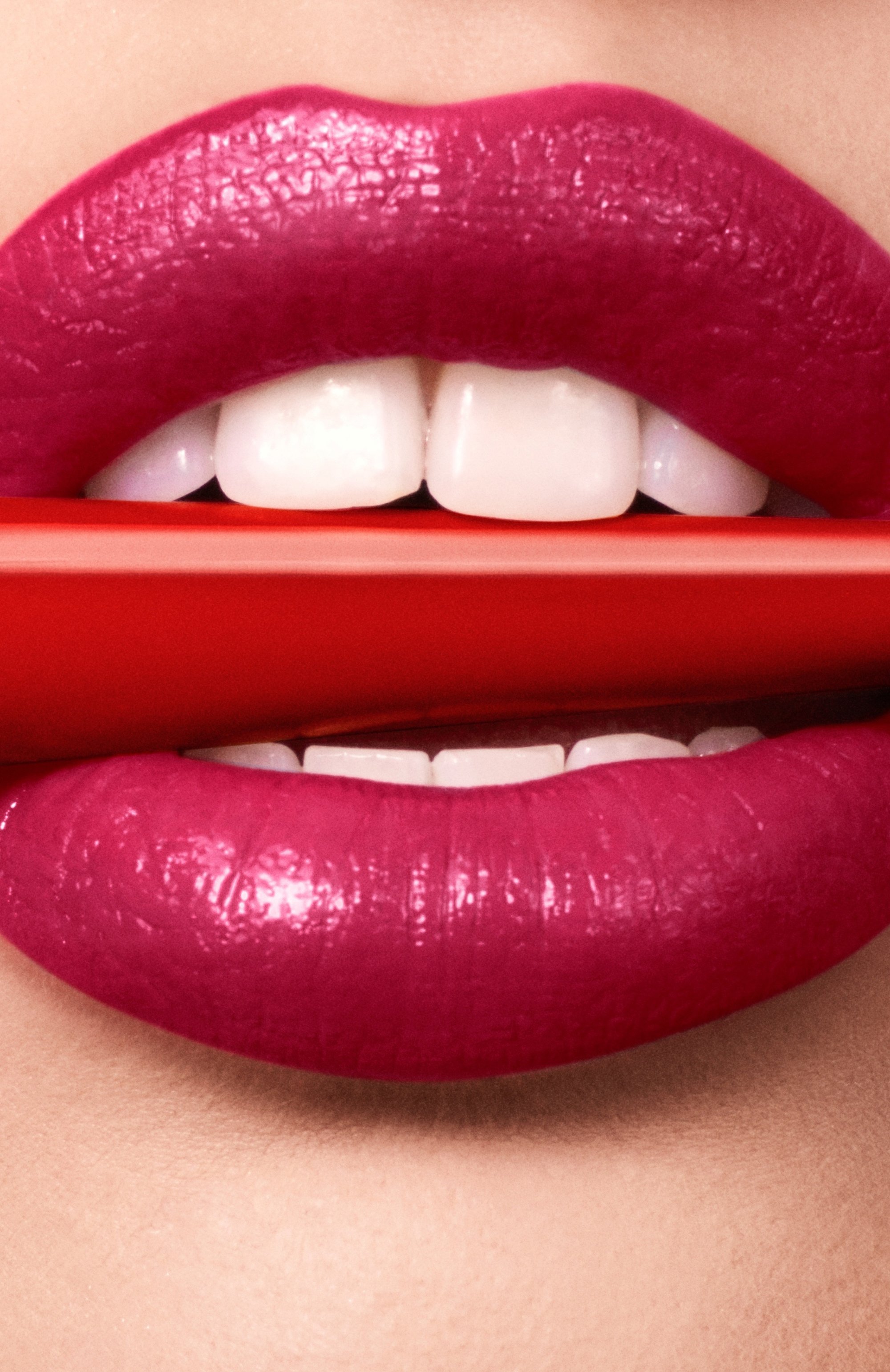 Помада-блеск для губ rouge stiletto glossy shine, оттенок levita grape 824s (2g) CHRISTIAN LOUBOUTIN, арт. 8435415078214, фото 6