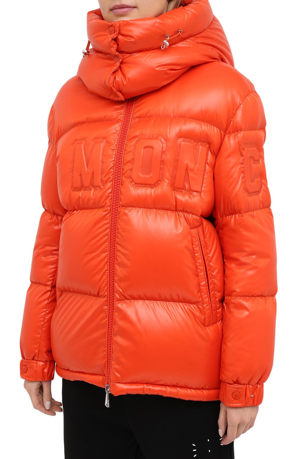 Женский пуховик MONCLER оранжевого цвета, арт. F2-093-1A52E-40-68991 | Фото 3 (Рукава: Длинные; Материал внешний: Синтетический материал; Кросс-КТ: Пуховик; Материал сплава: Проставлено; Стили: Спорт-шик; Материал подклада: Синтетический материал; Драгоценные камни: Проставлено; Длина (верхняя одежда): Короткие; Материал утеплителя: Пух и перо)