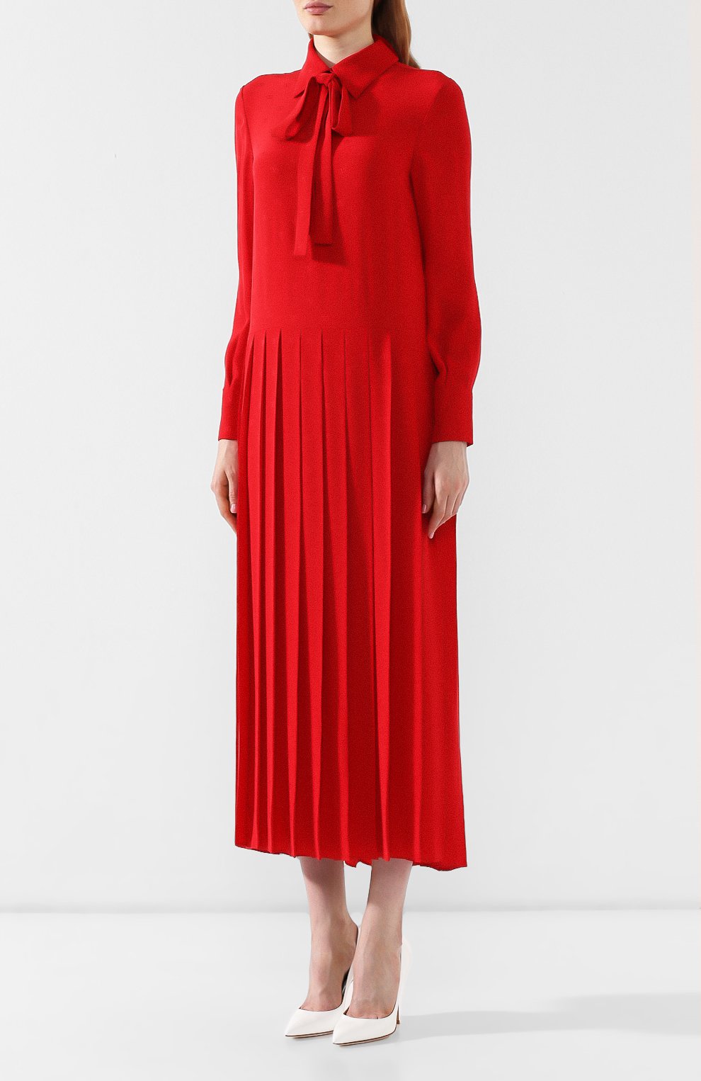 Шелковое платье VALENTINO красного цвета по цене 497500 руб., арт. SB3VAN354N6, фото 3 Шелковое платье VALENTINO, арт. SB3VAN354N6, фото 3