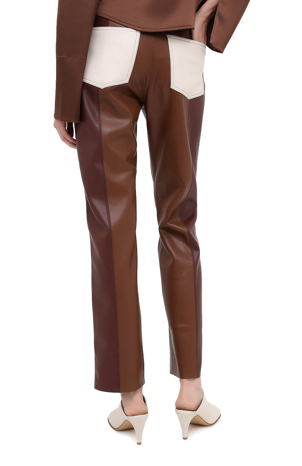 Брюки NANUSHKA коричневого цвета по цене 57850 руб., арт. VINNI_BR0WN PATCH_VEGAN LEATHER, фото 4 Брюки NANUSHKA, арт. VINNI_BR0WN PATCH_VEGAN LEATHER, фото 4