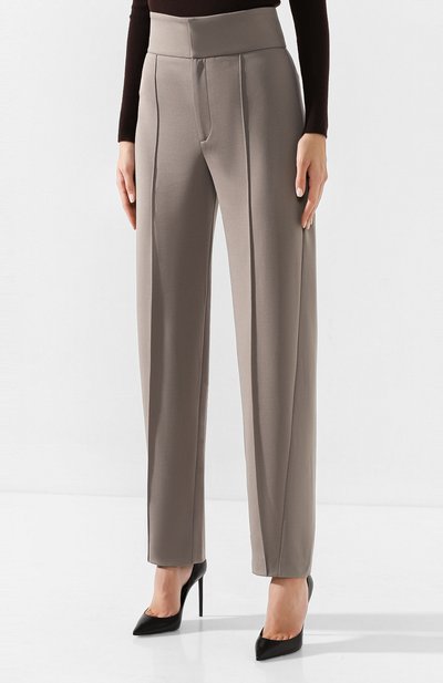 Брюки со стрелками TOTEME светло-серого цвета по цене 33100 руб., арт. 0SSI 194-224-737, фото 3 Брюки со стрелками TOTEME, арт. 0SSI 194-224-737, фото 3