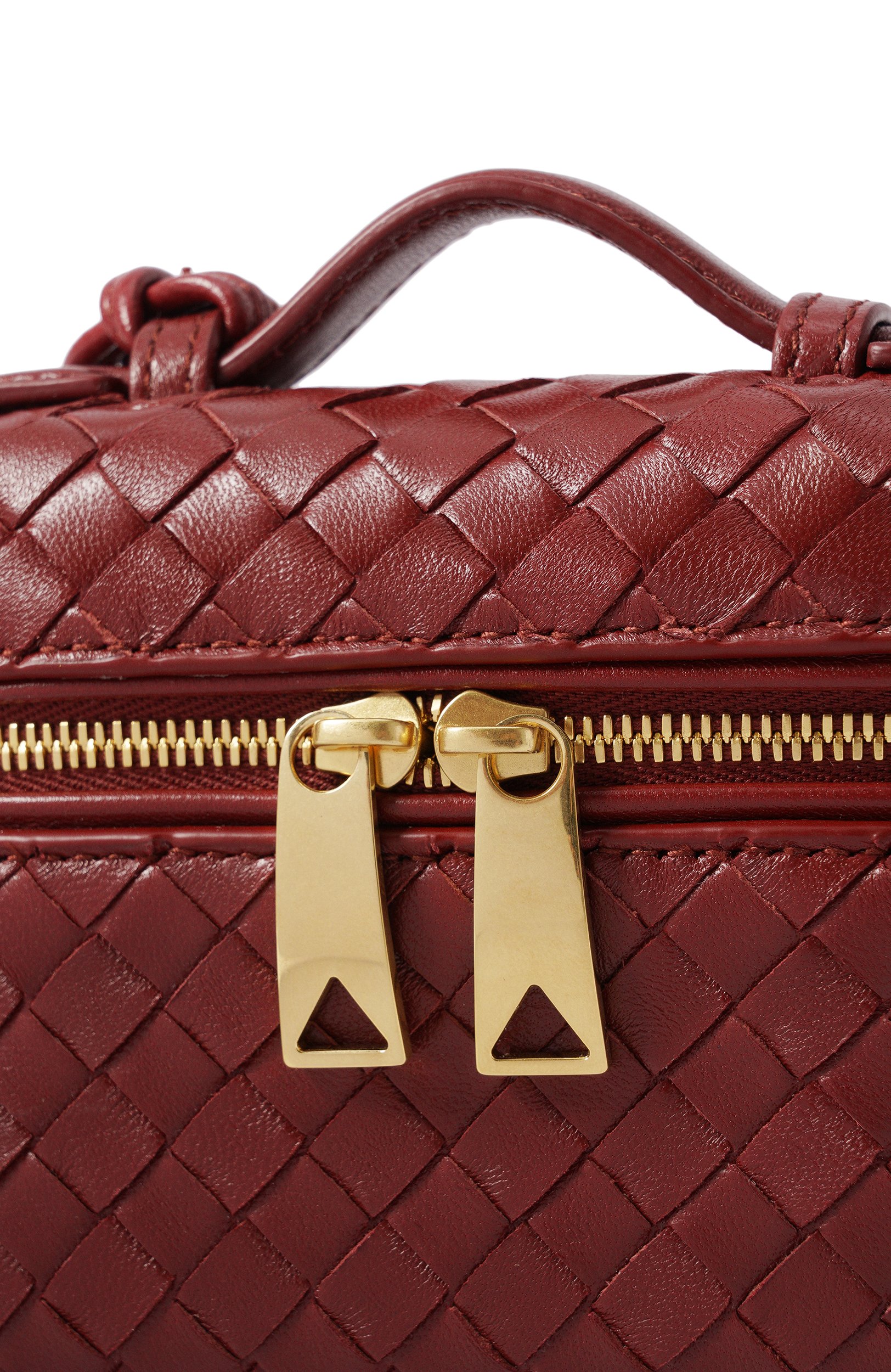 Сумка candy bang bang BOTTEGA VENETA бордового цвета по цене 197000 руб., арт. 875454/V0HW0, фото 6 Сумка candy bang bang BOTTEGA VENETA, арт. 875454/V0HW0, фото 6