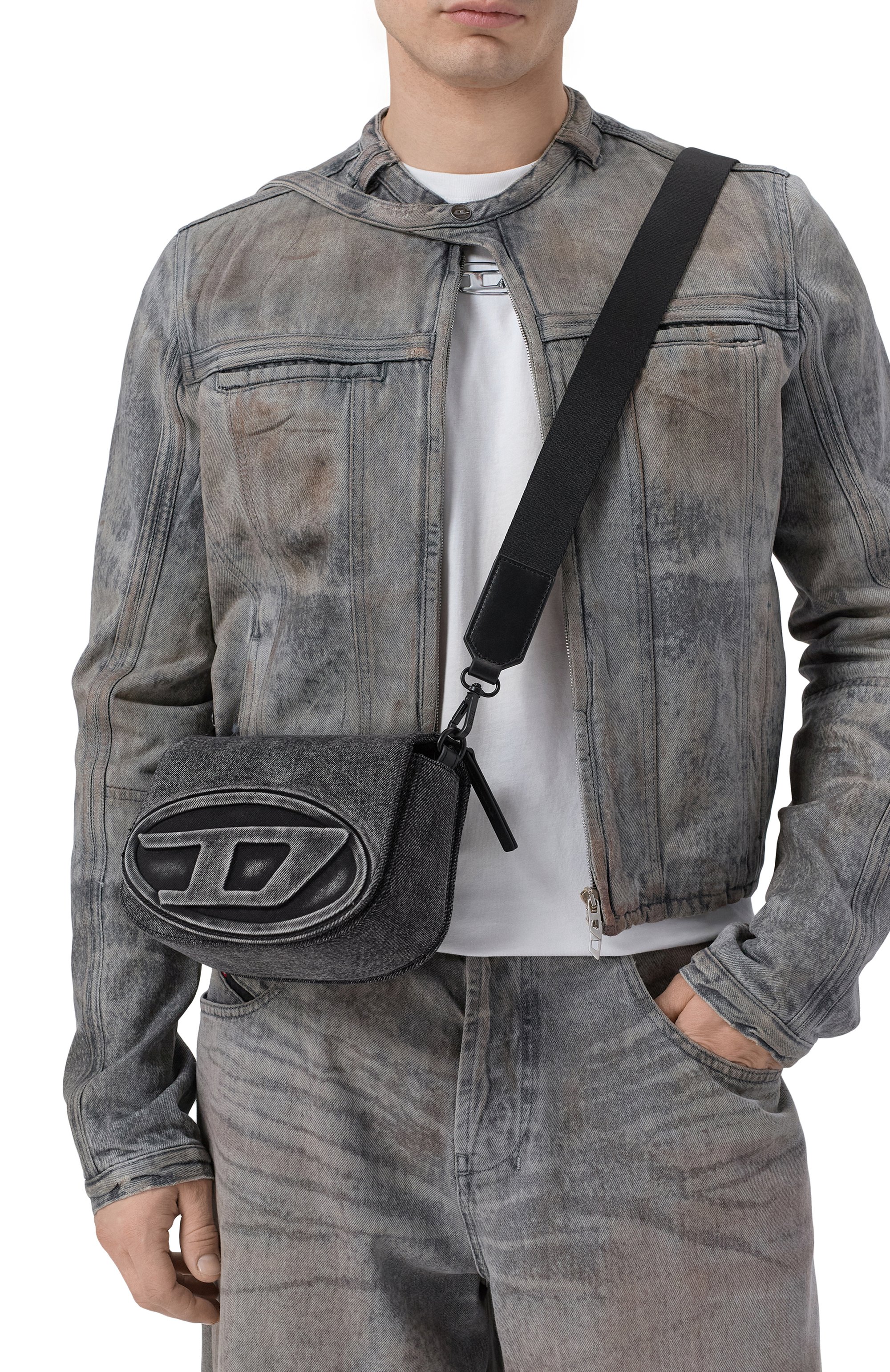 Сумка 1dr DIESEL темно-серого цвета по цене 44750 руб., арт. X10223/P8764, фото 2 Сумка 1dr DIESEL, арт. X10223/P8764, фото 2