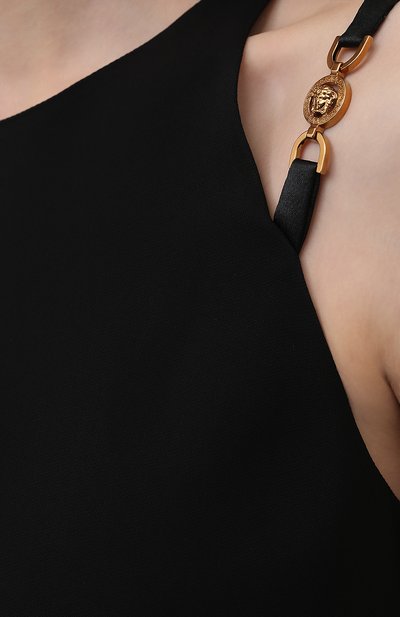 Платье из вискозы VERSACE черного цвета по цене 133000 руб., арт. A89133/A208429, фото 5 Платье из вискозы VERSACE, арт. A89133/A208429, фото 5