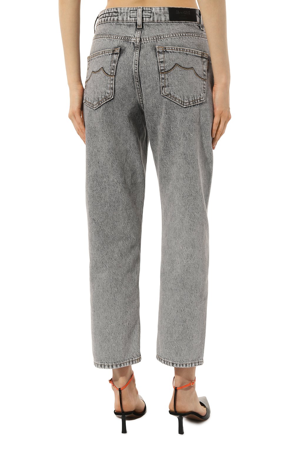 Джинсы MOORER серого цвета по цене 89950 руб., арт. PH0EBE-120 W. BR/M0D5T100009-TEPAE79, фото 4 Джинсы MOORER, арт. PH0EBE-120 W. BR/M0D5T100009-TEPAE79, фото 4