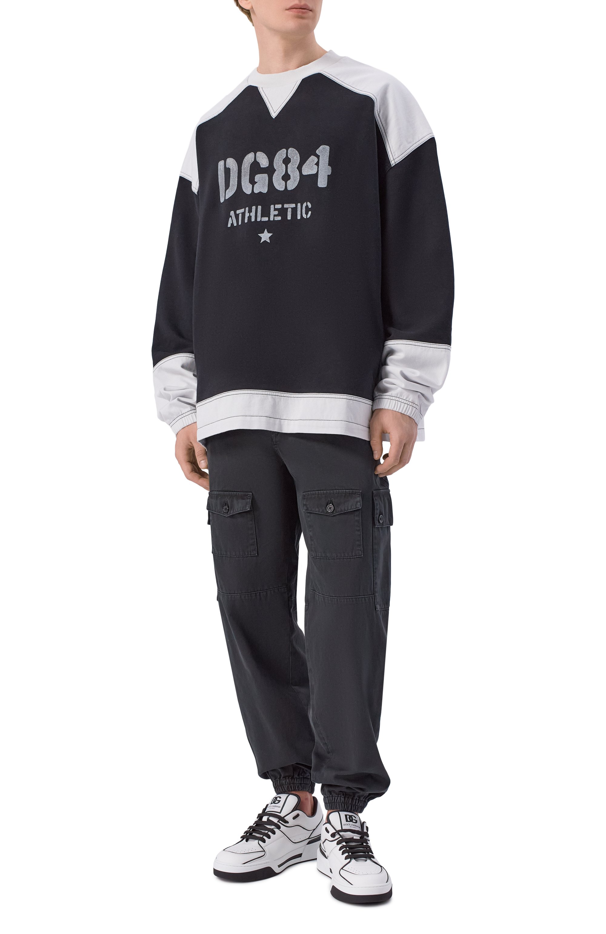 Хлопковые джоггеры DOLCE & GABBANA черного цвета по цене 139500 руб., арт. GV1VHT/G80V3, фото 2 Хлопковые джоггеры DOLCE & GABBANA, арт. GV1VHT/G80V3, фото 2