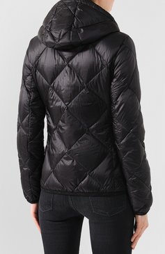 Женская пуховая куртка oulx MONCLER черного цвета, арт. F1-093-1A536-00-C0381 | Фото 4 (Кросс-КТ: Куртка, Утепленный, Пуховик; Рукава: Длинные; Женское Кросс-КТ: Пуховик-куртка; Материал внешний: Синтетический материал; Материал сплава: Проставлено; Материал подклада: Синтетический материал; Драгоценные камни: Проставлено; Длина (верхняя одежда): Короткие; Материал утеплителя: Пух и перо; Статус проверки: Проверена категория)