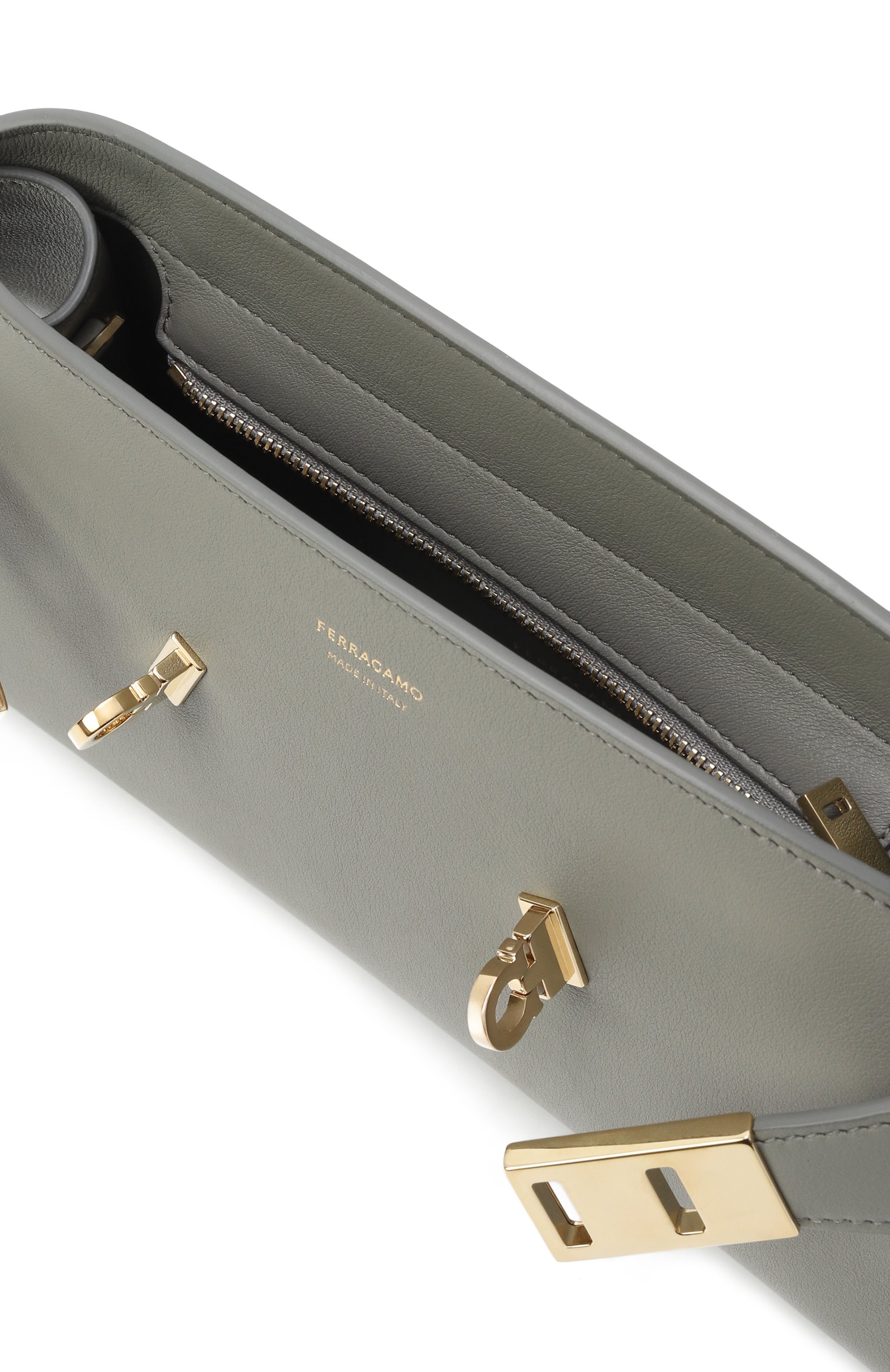 Сумка hug mini FERRAGAMO серого цвета по цене 216500 руб., арт. 218964/775283, фото 5 Сумка hug mini FERRAGAMO, арт. 218964/775283, фото 5