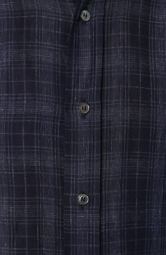 Мужская хлопковая рубашка с воротником button down BRIONI темно-синего цвета, арт. SC020Q/P7139 | Фото 5 (Длина (для топов): Стандартные; Материал внешний: Лен; Рукава: Длинные; Статус проверки: Проверено, Проверена категория; Случай: Повседневный; Принт: Клетка; Воротник: Button down; Манжеты: На пуговицах; Стили: Кэжуэл)