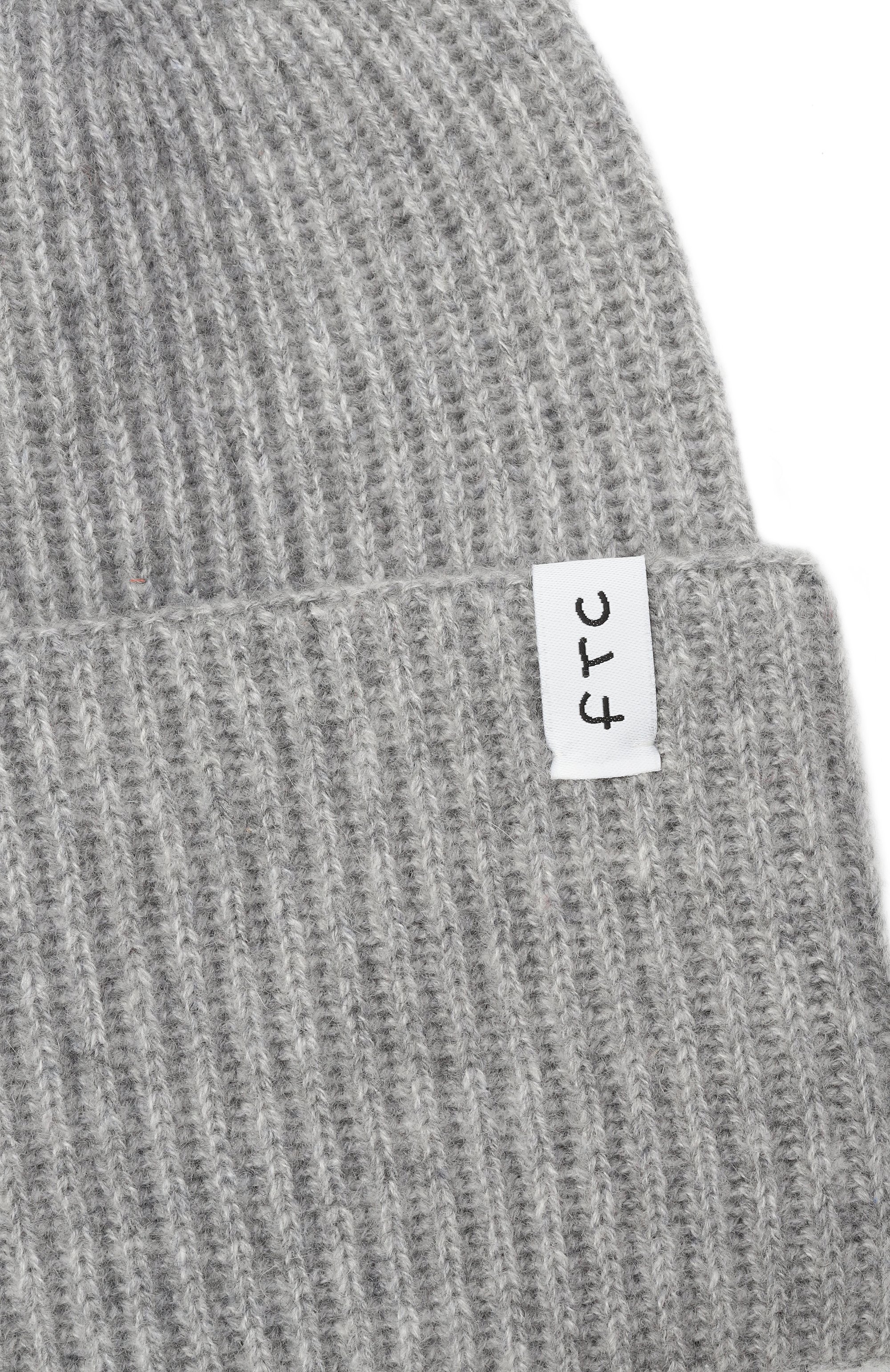 Кашемировая шапка FTC серого цвета по цене 16050 руб., арт. 800-0950, фото 3 Кашемировая шапка FTC, арт. 800-0950, фото 3