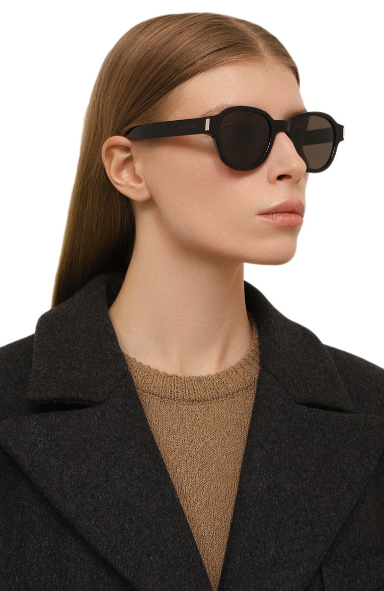 Женские солнцезащитные очки SAINT LAURENT черного цвета, арт. SL 546 001 | Фото 2 (Кросс-КТ: С/з-унисекс; Тип очков: С/з; Материал: Пластик; Региональные ограничения белый список (Axapta Mercury): Не проставлено; Нос: Не проставлено; Оптика Гендер: оптика-унисекс; Очки форма: Круглые)