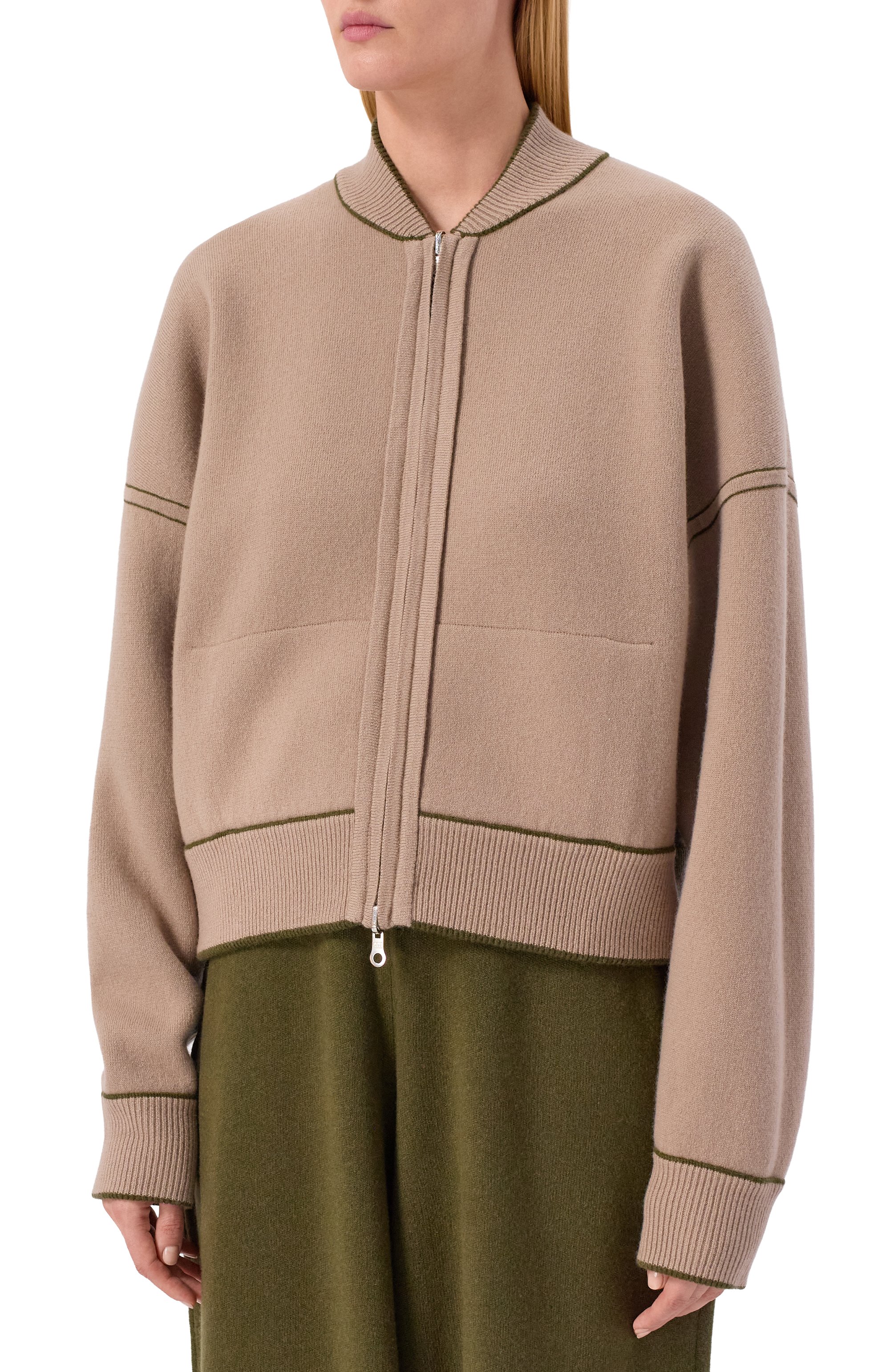 Двусторонний кардиган ARCH4 хаки цвета по цене 119500 руб., арт. KNCD2544B, фото 6 Двусторонний кардиган ARCH4, арт. KNCD2544B, фото 6