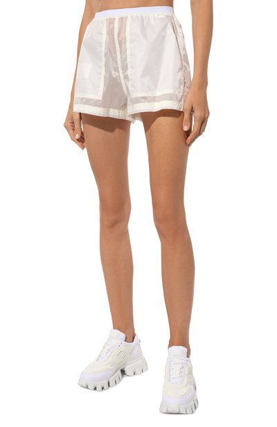 Шорты prada linea rossa PRADA молочного цвета по цене 110000 руб., арт. 22H849-1S0F-F0009-211, фото 3 Шорты prada linea rossa PRADA, арт. 22H849-1S0F-F0009-211, фото 3