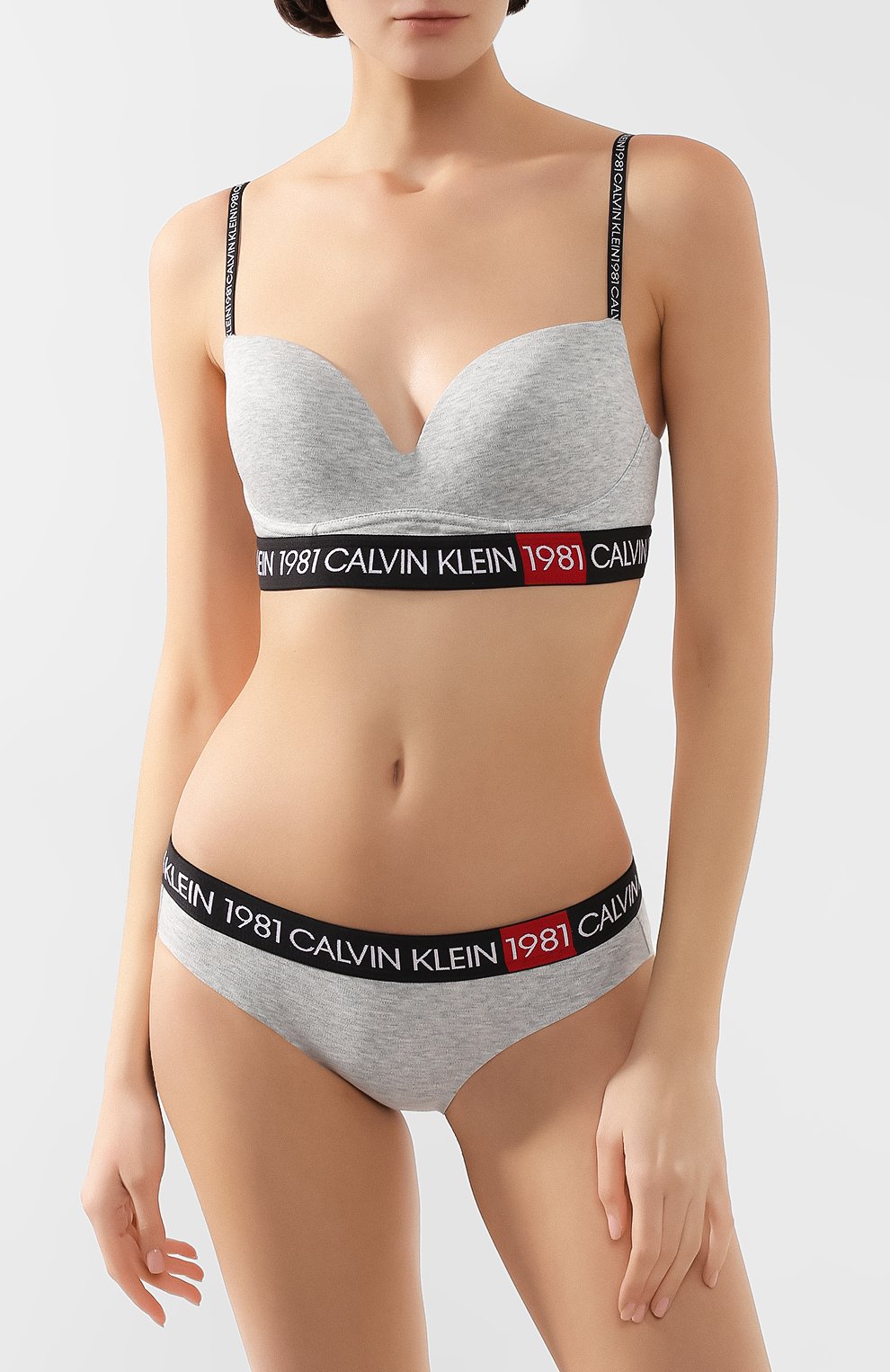Бюстгальтер с плотной чашкой CALVIN KLEIN серого цвета по цене 4600 руб., арт. QF5441E, фото 2 Бюстгальтер с плотной чашкой CALVIN KLEIN, арт. QF5441E, фото 2