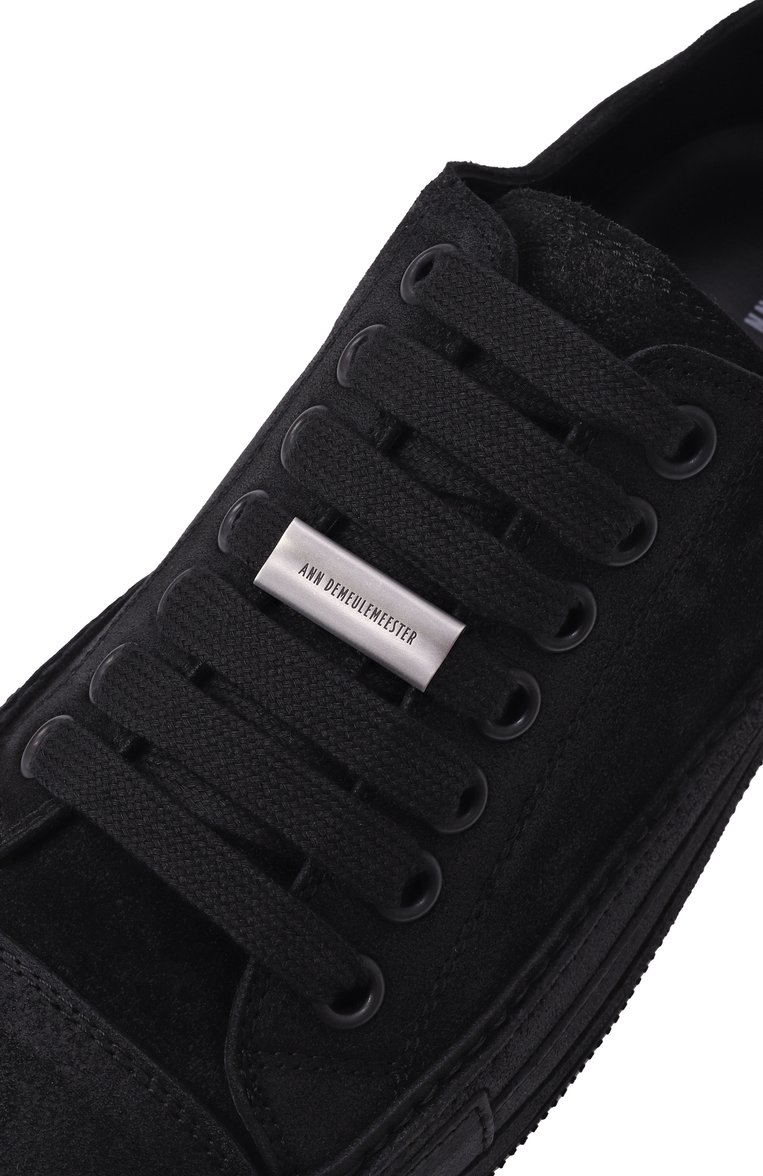 Женские замшевые кеды nono ANN DEMEULEMEESTER черного цвета, арт. B0012569/LT147 | Фото 7 (Подошва: Платформа; Материал внутренний: Натуральная кожа; Материал сплава: Проставлено; Драгоценные камни: Проставлено; Материал внешний: Натуральная кожа, Замша; Материал утеплителя: Без утеплителя; Кросс-КТ: Низкие; Стили: Кэжуэл)