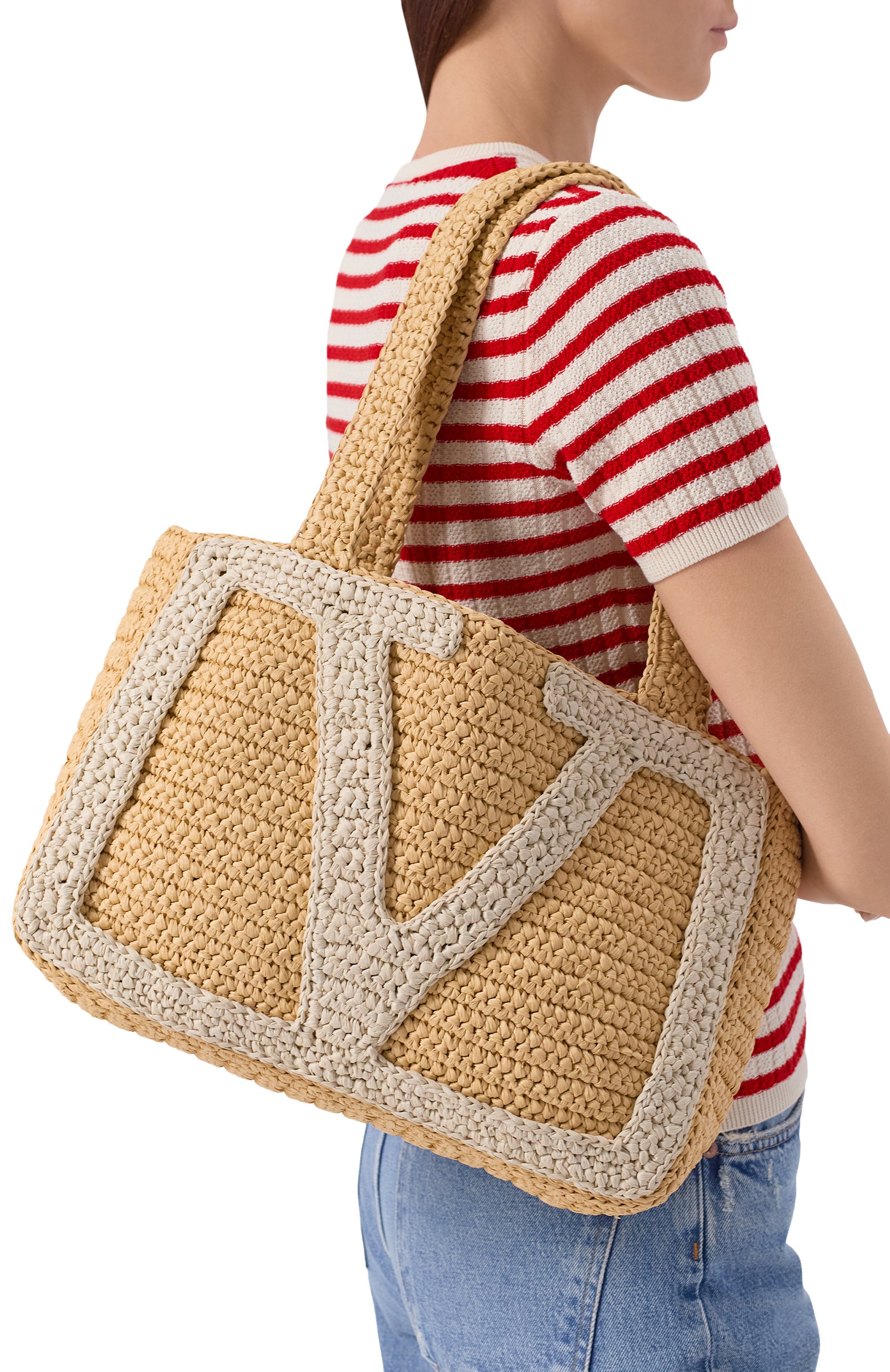 Сумка viva superstar medium VALENTINO бежевого цвета по цене 193000 руб., арт. 8W2B0S11/QET, фото 2 Сумка viva superstar medium VALENTINO, арт. 8W2B0S11/QET, фото 2