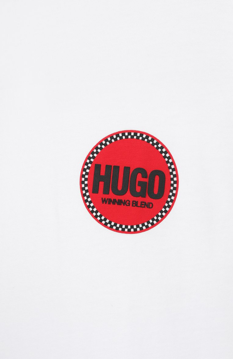 Мужская хлопковый лонгслив HUGO белого цвета, арт. 50531250 | Фото 6 (Рукава: Длинные; Длина (для топов): Удлиненные; Материал внешний: Хлопок; Принт: С принтом; Стили: Кэжуэл; Кросс-КТ: Джерси; Мужское Кросс-КТ: Футболка-одежда)