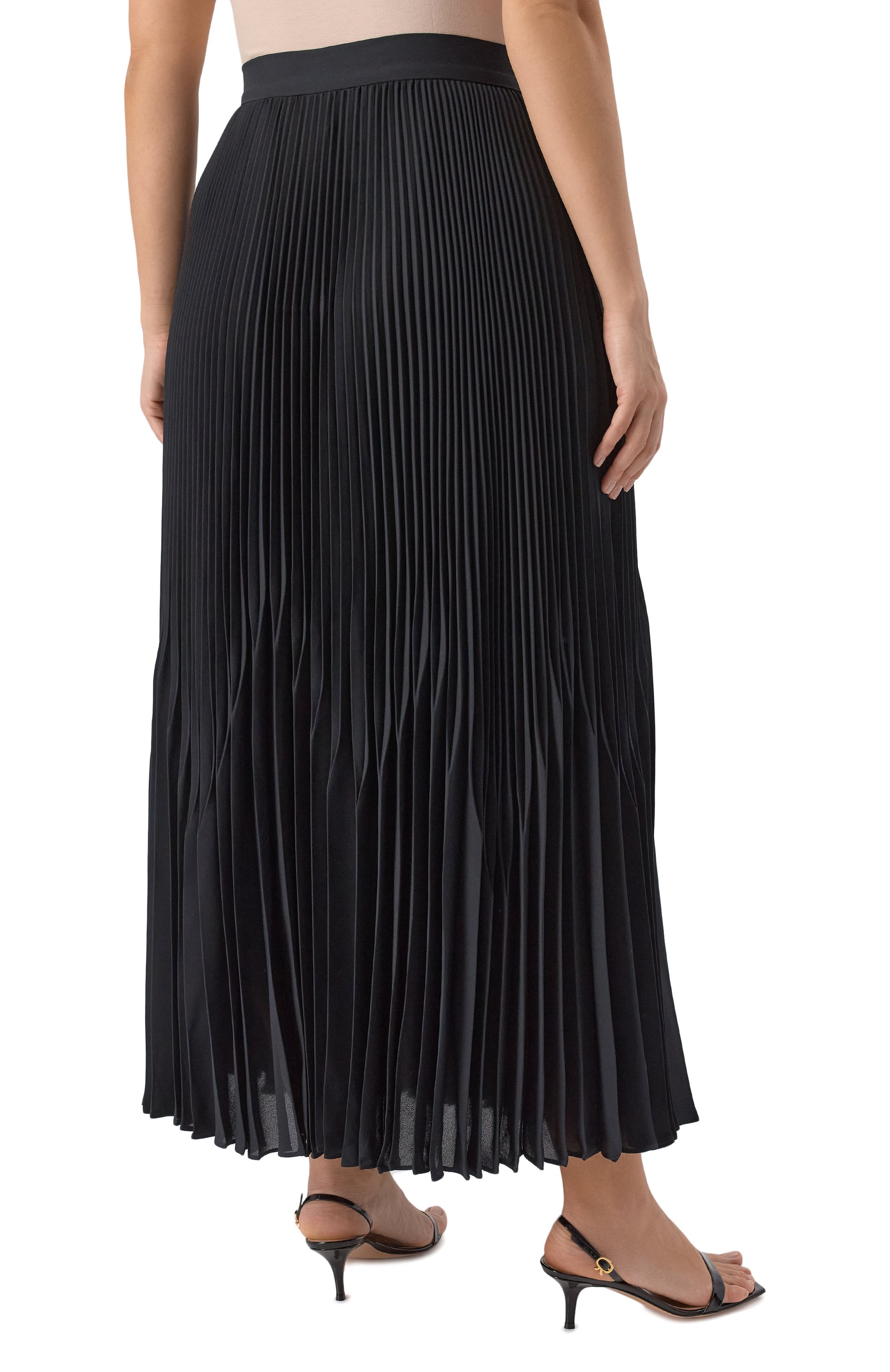 Плиссированная юбка MAX MARA STUDIO черного цвета по цене 64900 руб., арт. TIM0TE0, фото 4 Плиссированная юбка MAX MARA STUDIO, арт. TIM0TE0, фото 4