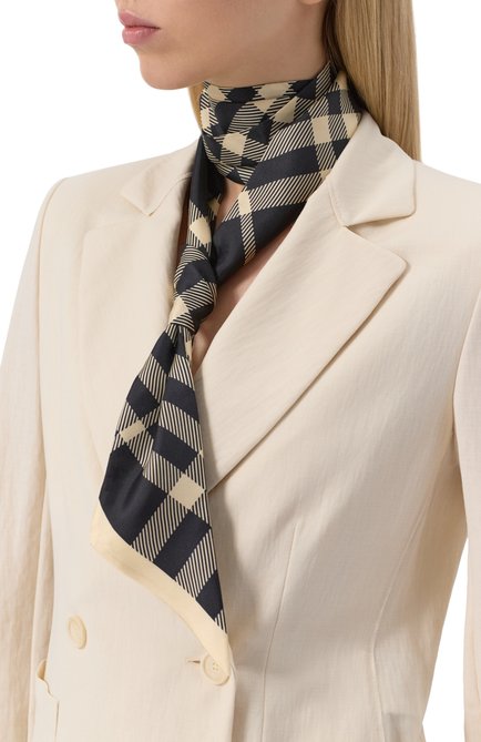 Женский шелковый шарф-твилли BURBERRY черного цвета, арт. 8094701 | Фото 2 (Нос: Не проставлено; Материал сплава: Проставлено; Материал: Шелк, Текстиль)