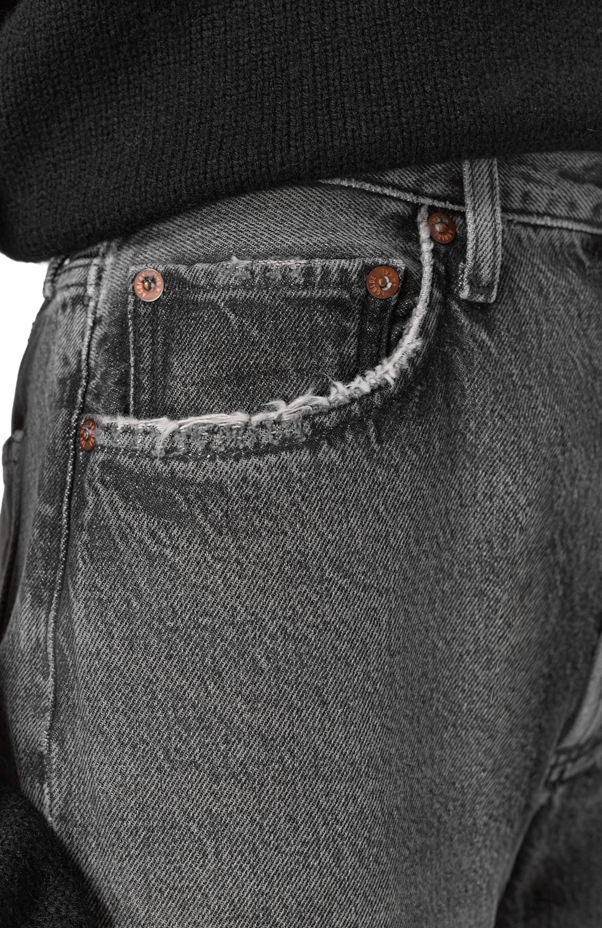 Джинсы 90's pinch waist AGOLDE серого цвета по цене 52400 руб., арт. A9187B1346, фото 5 Джинсы 90's pinch waist AGOLDE, арт. A9187B1346, фото 5