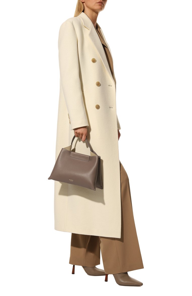 Женская сумка elieze medium REE PROJECTS бежевого цвета, арт. AW22/ELIEZMED1SC | Фото 7 (Ремень/цепочка: На ремешке; Сумки-технические: Сумки top-handle; Размер: medium; Материал: Натуральная кожа; Драгоценные камни: Проставлено; Материал сплава: Проставлено; Нос: Не проставлено; Региональные ограничения белый список (Axapta Mercury): Не проставлено)