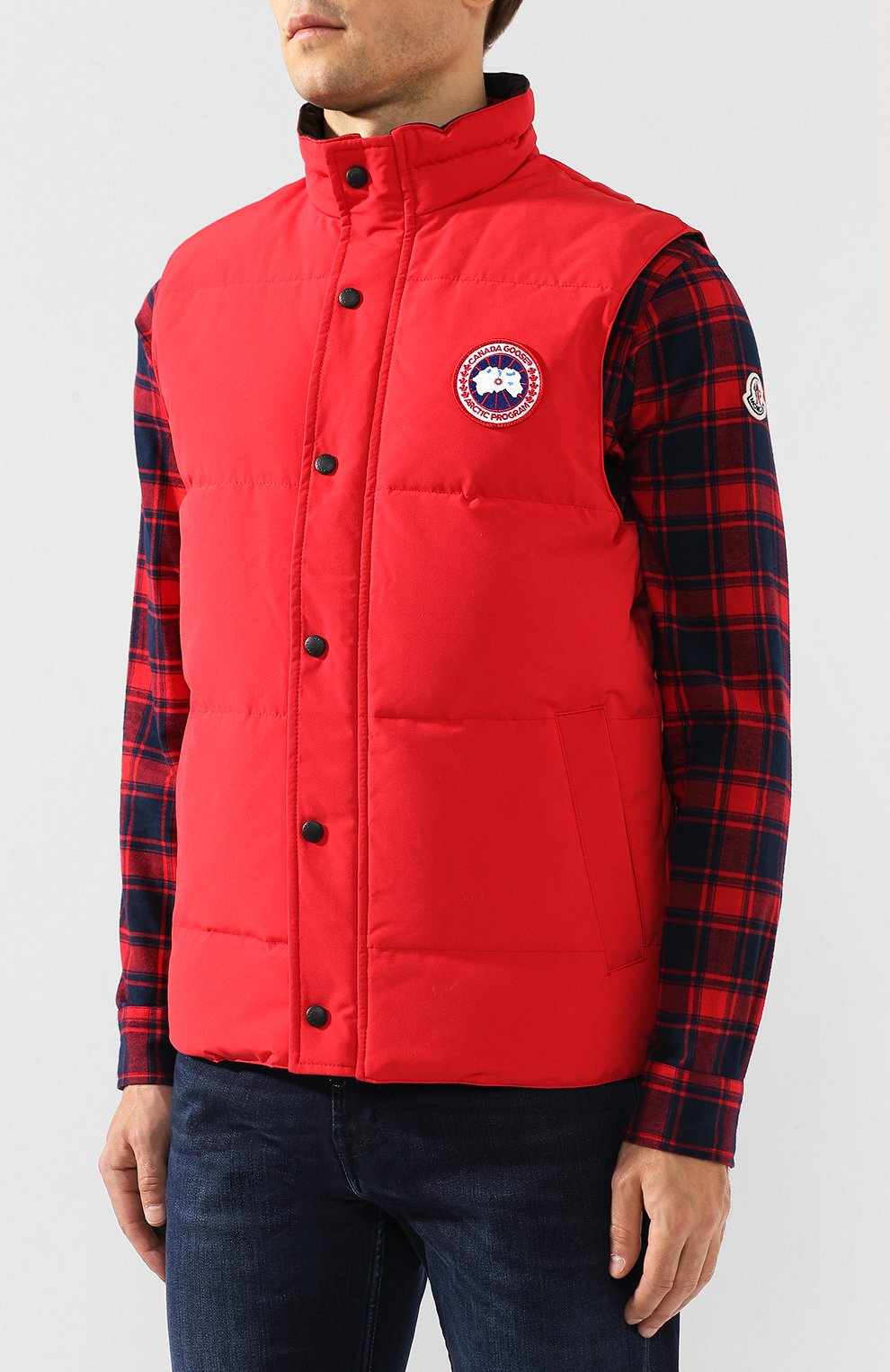 Пуховый жилет garson vest CANADA GOOSE красного цвета по цене 49950 руб., арт. 4151M, фото 3 Пуховый жилет garson vest CANADA GOOSE, арт. 4151M, фото 3
