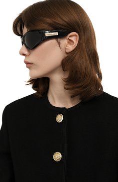 Женские солнцезащитные очки DSQUARED2 черного цвета, арт. D20101 807 | Фото 2 (Нос: Не проставлено; Региональные ограничения белый список (Axapta Mercury): Не проставлено; Тип очков: С/з; Материал: Пластик; Очки форма: Маска)