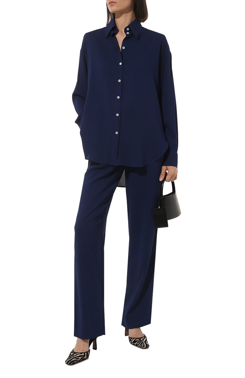 Рубашка из вискозы NOBLE&BRULEE темно-синего цвета по цене 60000 руб., арт. NB001NB/240422/6, фото 2 Рубашка из вискозы NOBLE&BRULEE, арт. NB001NB/240422/6, фото 2