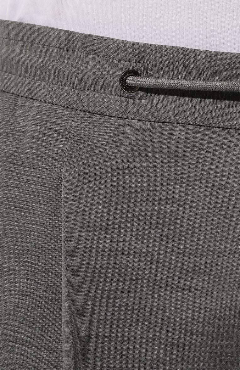 Мужские брюки из шерсти и хлопка CORNELIANI светло-серого цвета, арт. 934L19-9318800 | Фото 5 (Материал внешний: Шерсть, Хлопок; Длина (брюки, джинсы): Стандартные; Стили: Кэжуэл; Случай: Повседневный; Автоматизация ТО: Проставлено; Автоматизация состава: Проставлено)