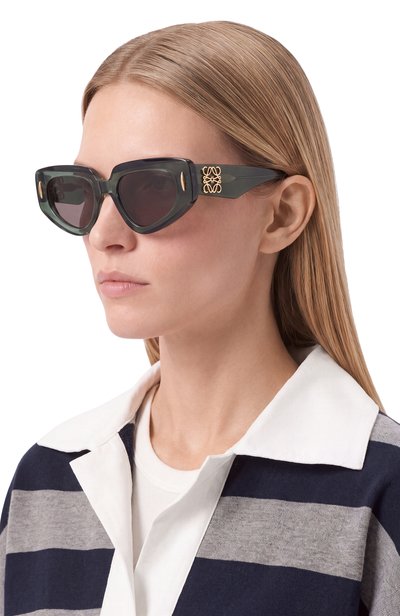 Женские солнцезащитные очки LOEWE, арт. LW40160I 96E
