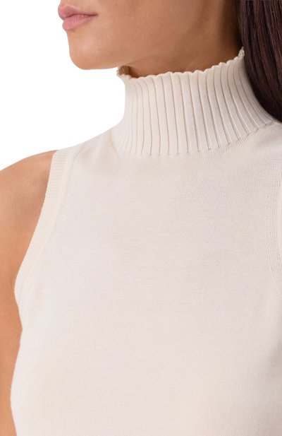 Топ из шелка и кашемира FREEAGE кремового цвета по цене 32000 руб., арт. W23.SW034.6030.101, фото 5 Топ из шелка и кашемира FREEAGE, арт. W23.SW034.6030.101, фото 5