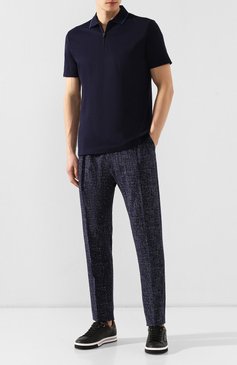 Мужские брюки EMPORIO ARMANI темно-синего цвета, арт. 21P89S/21S45 | Фото 2 (Длина (брюки, джинсы): Стандартные; Материал внешний: Синтетический материал; Случай: Повседневный; Материал внутренний: Не назначено; Материал сплава: Проставлено; Драгоценные камни: Проставлено; Стили: Кэжуэл)