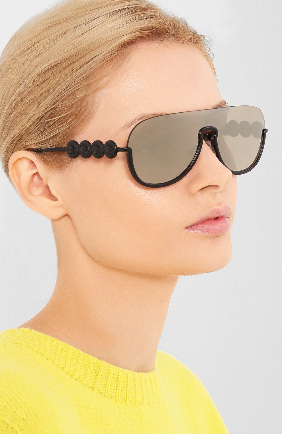 Солнцезащитные очки VERSACE черного цвета по цене 31050 руб., арт. 2215-12615A, фото 2 Солнцезащитные очки VERSACE, арт. 2215-12615A, фото 2