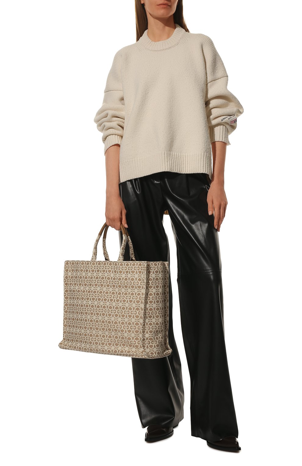 Сумка-тоут never without COCCINELLE светло-бежевого цвета по цене 32000 руб., арт. E1 MBD 18 01 01, фото 7 Сумка-тоут never without COCCINELLE, арт. E1 MBD 18 01 01, фото 7