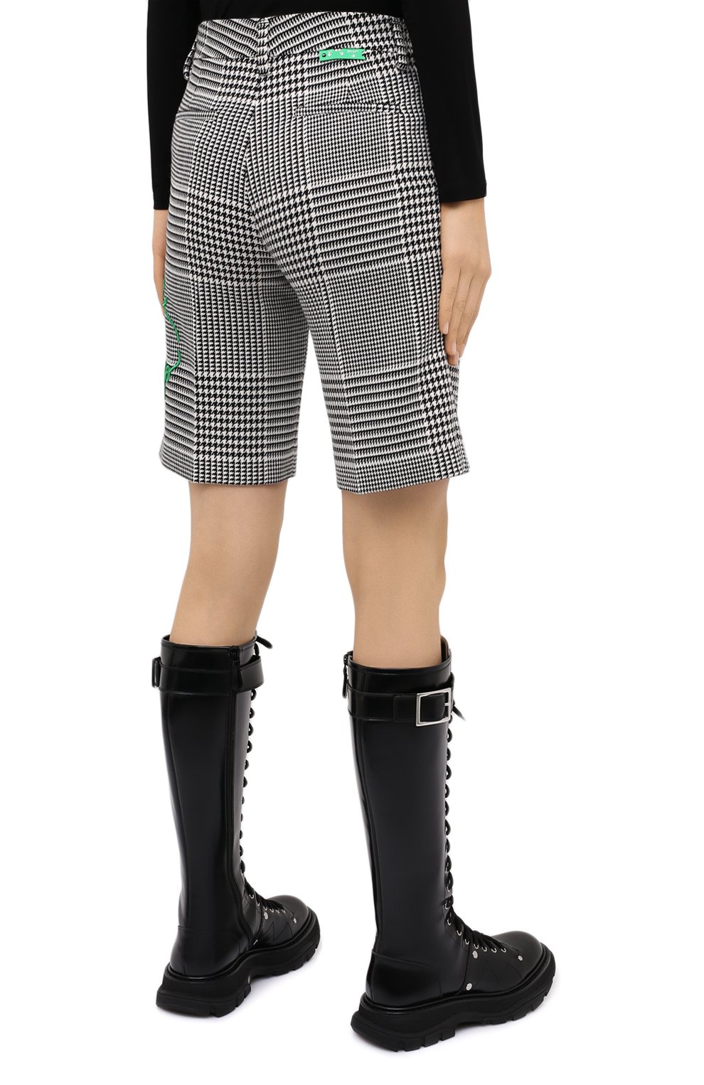 Шорты OFF-WHITE черно-белого цвета по цене 69050 руб., арт. 0WCA110E20FAB0021055, фото 4 Шорты OFF-WHITE, арт. 0WCA110E20FAB0021055, фото 4