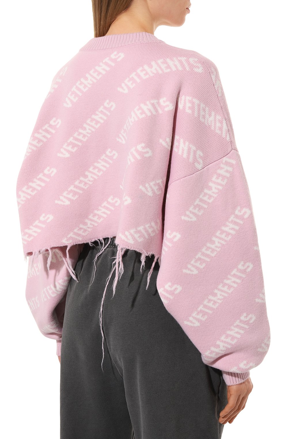 Шерстяной свитер VETEMENTS розового цвета по цене 99750 руб., арт. UE63KN900P, фото 4 Шерстяной свитер VETEMENTS, арт. UE63KN900P, фото 4