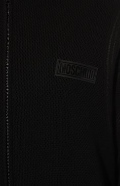 Мужской хлопковая толстовка MOSCHINO черного цвета, арт. A0905/2001 | Фото 5 (Рукава: Длинные; Мужское Кросс-КТ: Толстовка-одежда; Длина (для топов): Стандартные; Материал сплава: Проставлено; Материал внешний: Хлопок; Стили: Спорт-шик; Драгоценные камни: Проставлено)