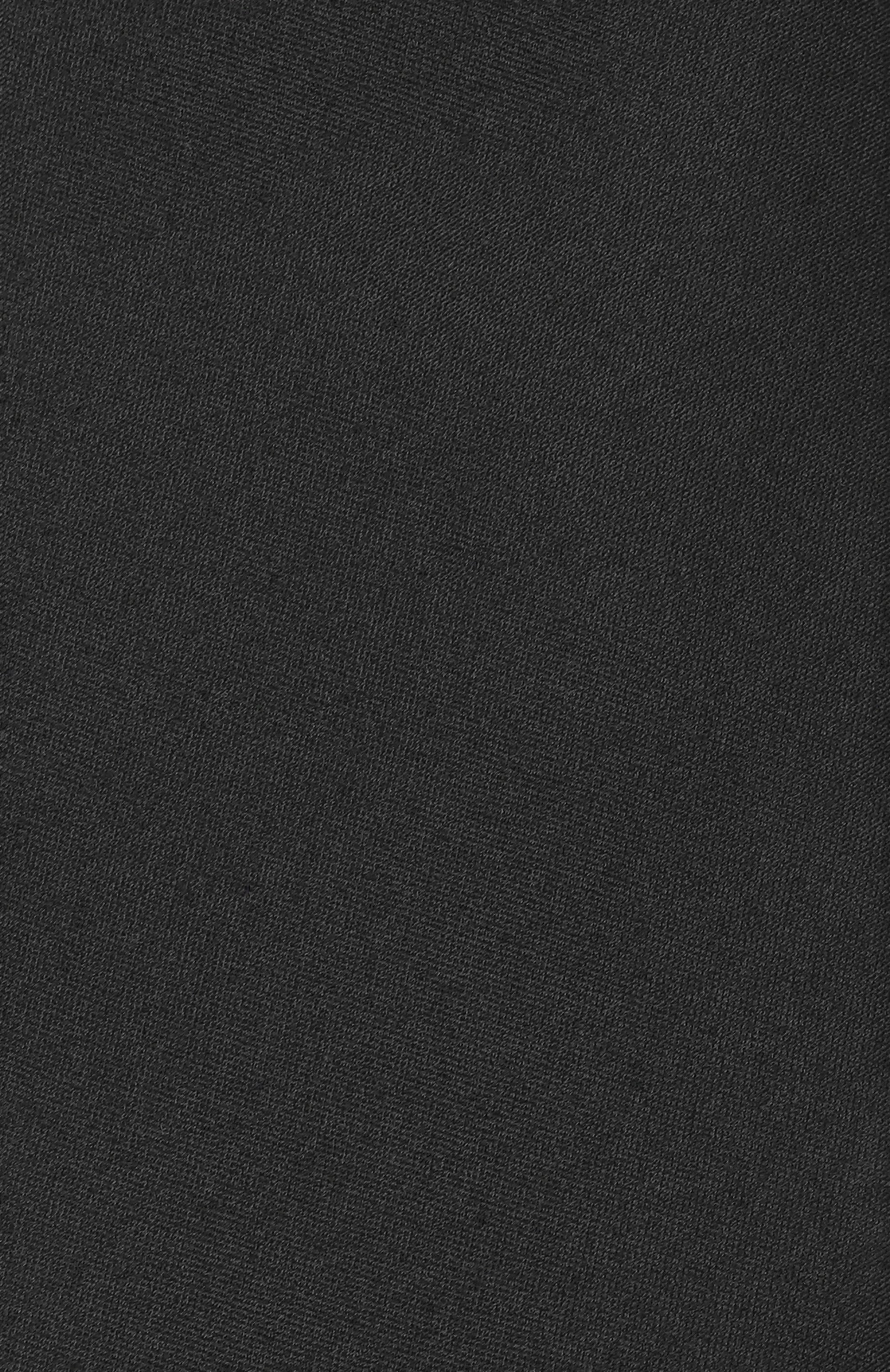 Шелковый галстук DOLCE & GABBANA черного цвета по цене 28050 руб., арт. GT149E/GK062, фото 4 Шелковый галстук DOLCE & GABBANA, арт. GT149E/GK062, фото 4