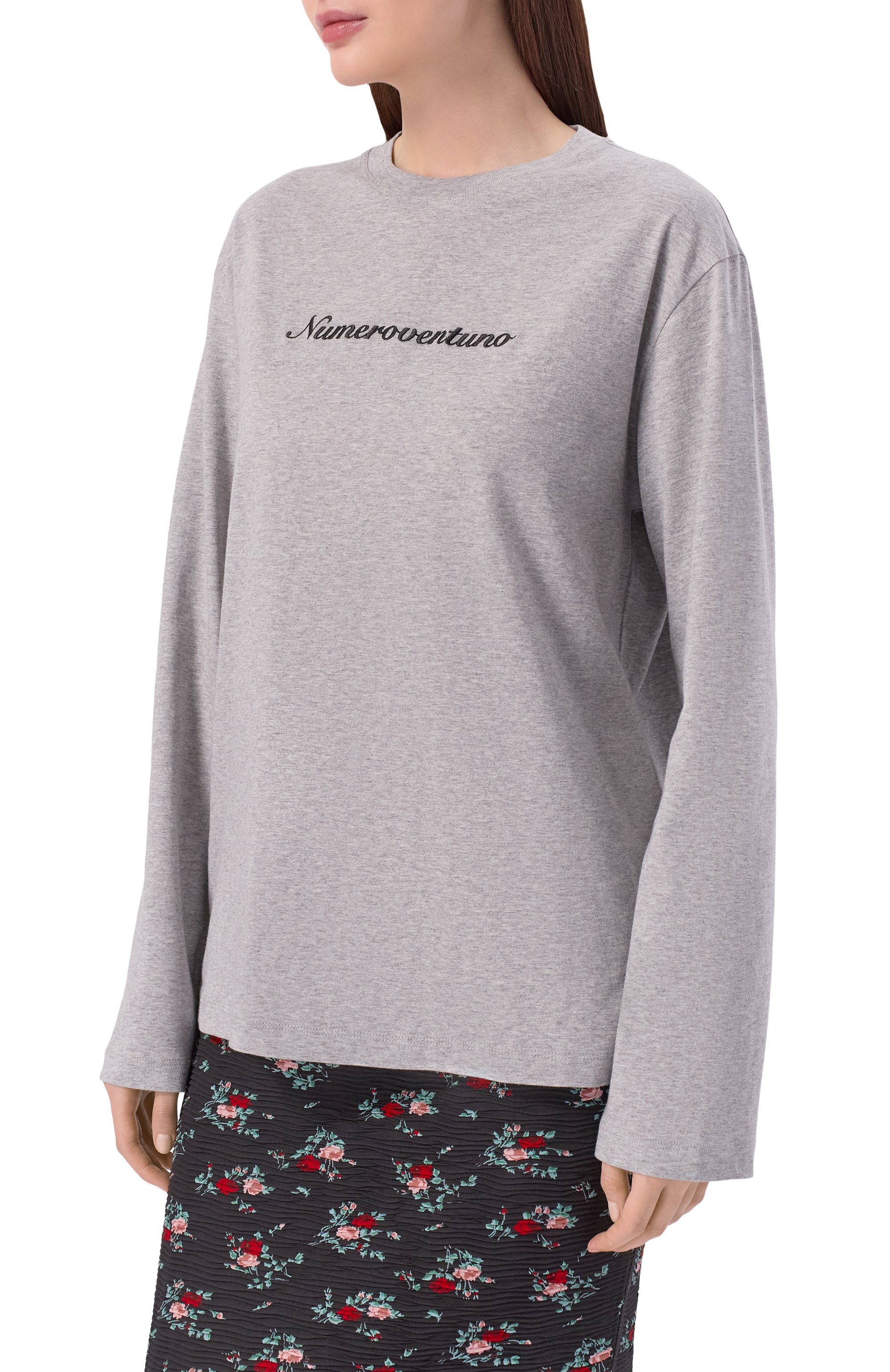 Хлопковый лонгслив N21 серого цвета по цене 29950 руб., арт. 19I N2M0/F011/4157, фото 3 Хлопковый лонгслив N21, арт. 19I N2M0/F011/4157, фото 3