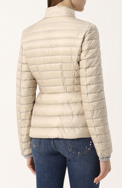 Приталенный стеганый пуховик с воротником-стойкой MONCLER бежевого цвета по цене 106500 руб., арт. D1-093-46333-94-53048, фото 4 Приталенный стеганый пуховик с воротником-стойкой MONCLER, арт. D1-093-46333-94-53048, фото 4