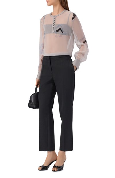 Шелковая блузка EMPORIO ARMANI серого цвета по цене 69450 руб., арт. EW004475/TE20220, фото 2 Шелковая блузка EMPORIO ARMANI, арт. EW004475/TE20220, фото 2
