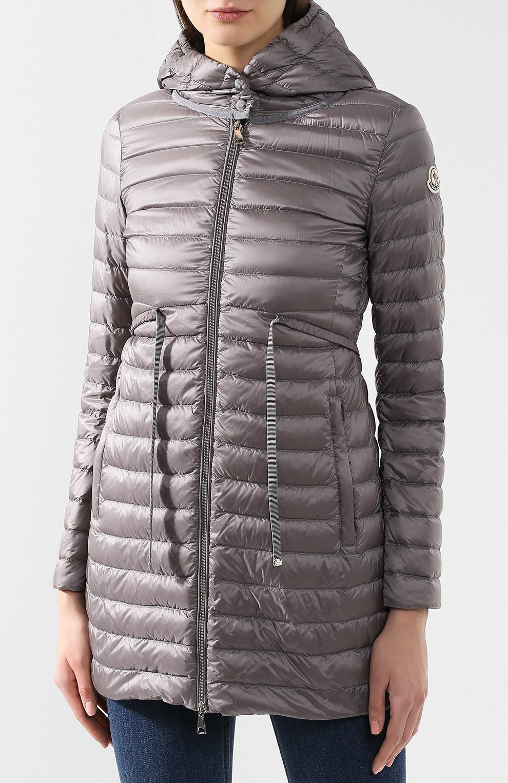 Пуховик с капюшоном MONCLER серого цвета по цене 107500 руб., арт. E1-093-49312-99-53048, фото 3 Пуховик с капюшоном MONCLER, арт. E1-093-49312-99-53048, фото 3