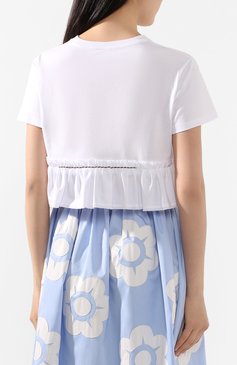 Женская хлопковая футболка MIU MIU белого цвета, арт. MJN218-1CPS-F0009 | Фото 4 (Рукава: Короткие; Материал внешний: Хлопок; Длина (для топов): Укороченные; Стили: Романтичный; Принт: С принтом)