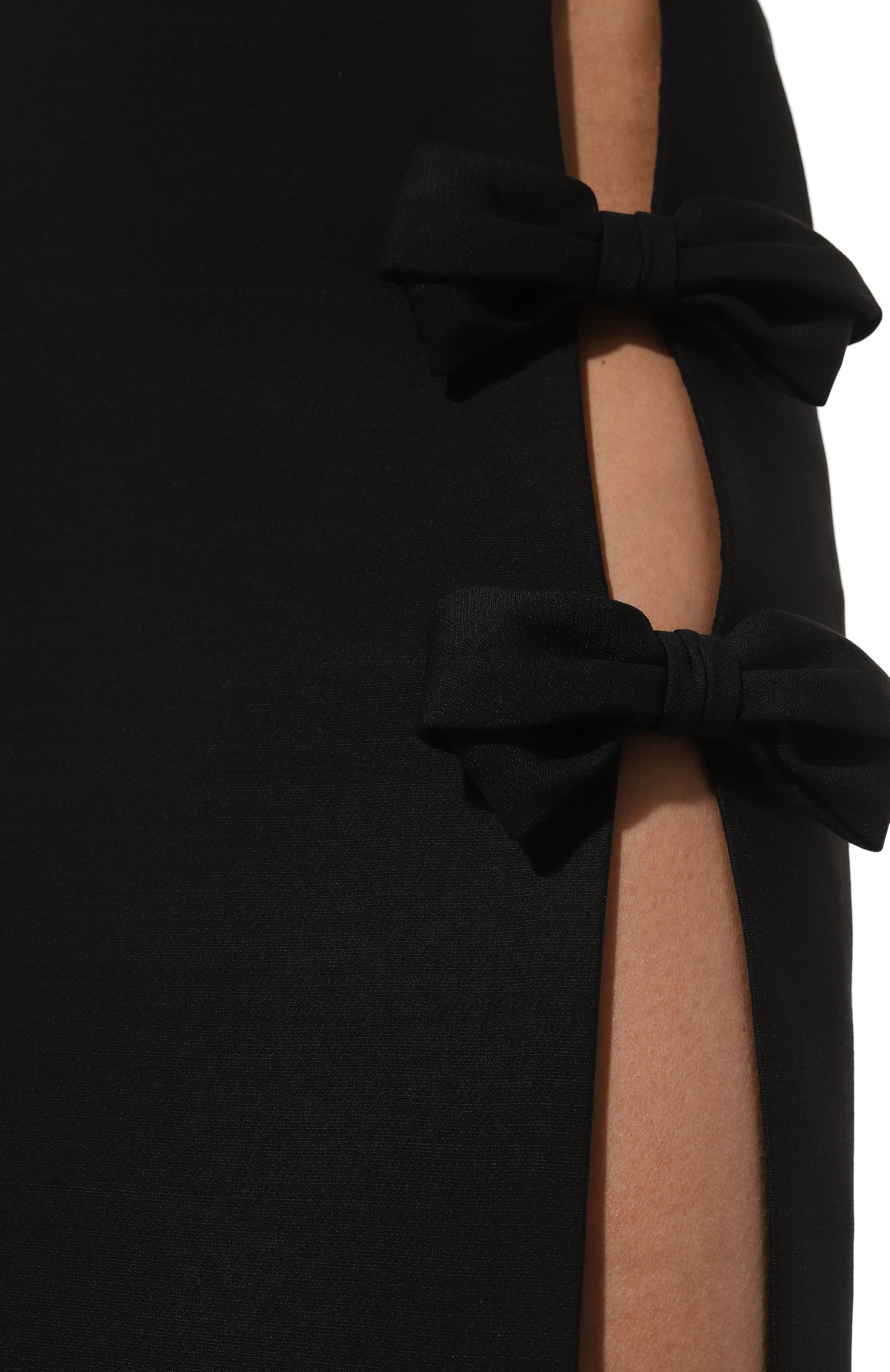 Шерстяная юбка VALENTINO черного цвета по цене 391000 руб., арт. 3B3RAA651CF, фото 5 Шерстяная юбка VALENTINO, арт. 3B3RAA651CF, фото 5