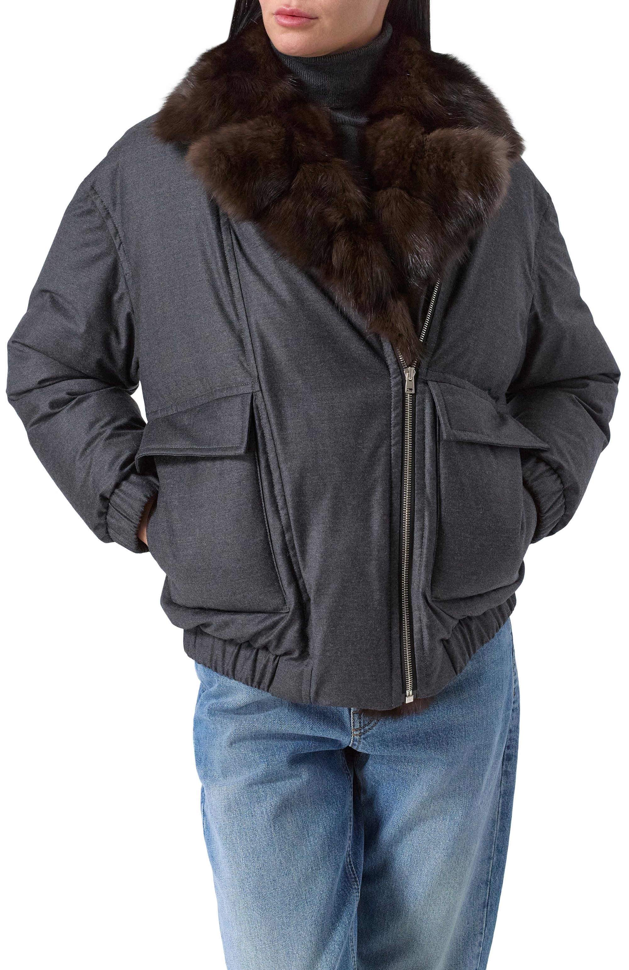 Пуховик с меховой отделкой YVES SALOMON серого цвета по цене 977000 руб., арт. 22WYV03068W02W, фото 3 Пуховик с меховой отделкой YVES SALOMON, арт. 22WYV03068W02W, фото 3